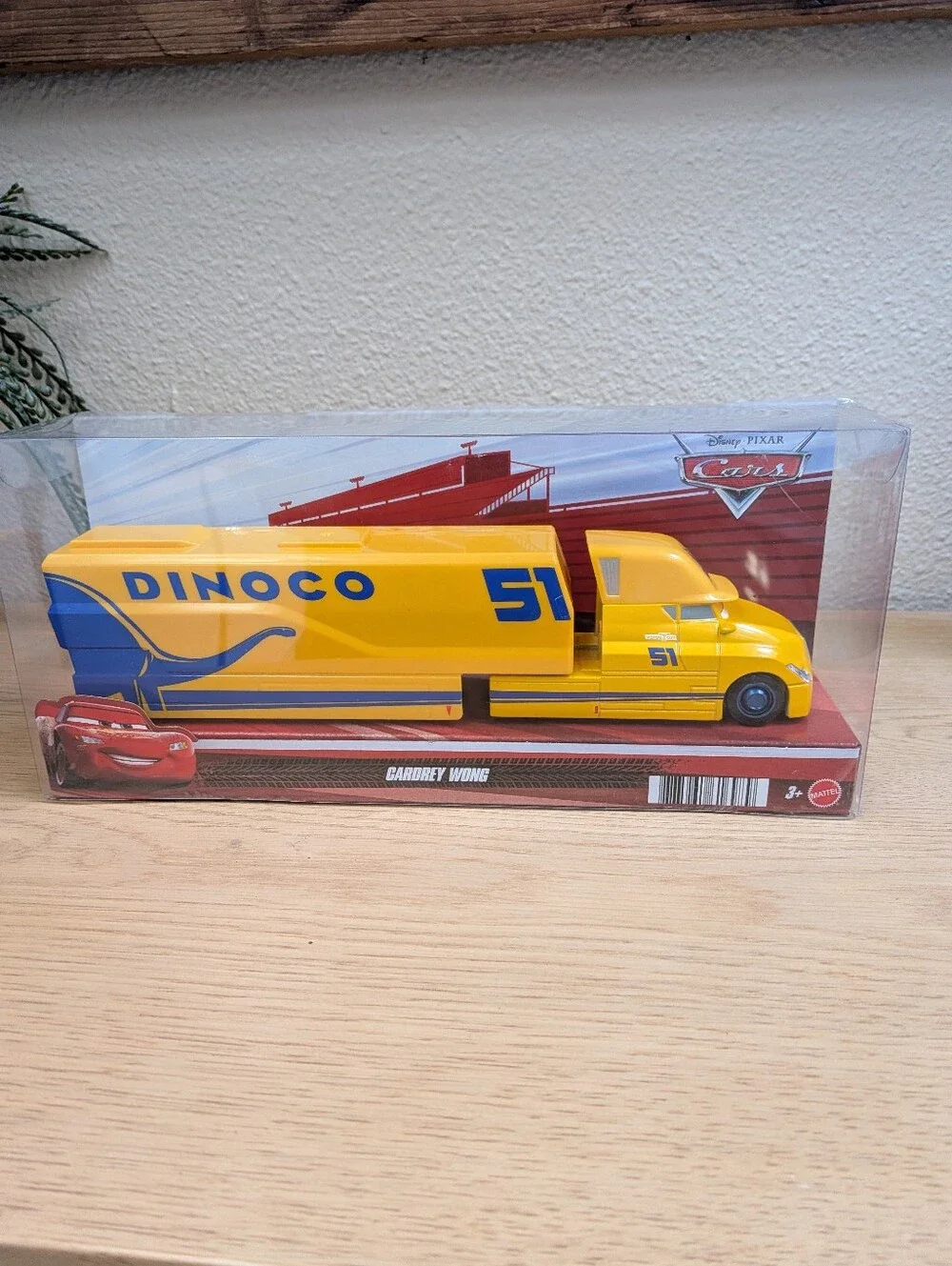 NWT Disney Cars  Cardrey Wong Cruz Ramirez Dinoco Trailer Hauler
